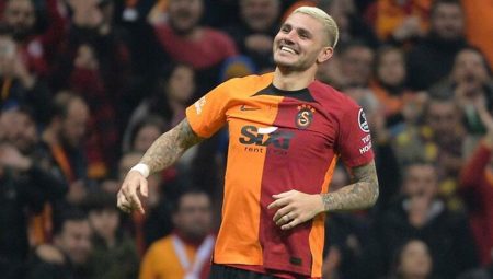 Muhteşem Lig’in Başkanı Galatasaray, Antalyaspor’u 2-1 mağlup ederek tepedeki yerini sağlamlaştırdı