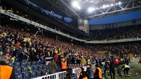 Fenerbahçe’ye tribün yasak